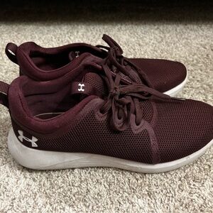 Like New, Barely Worn - Under Armour - Women’s - Sneakers - Size 7.5